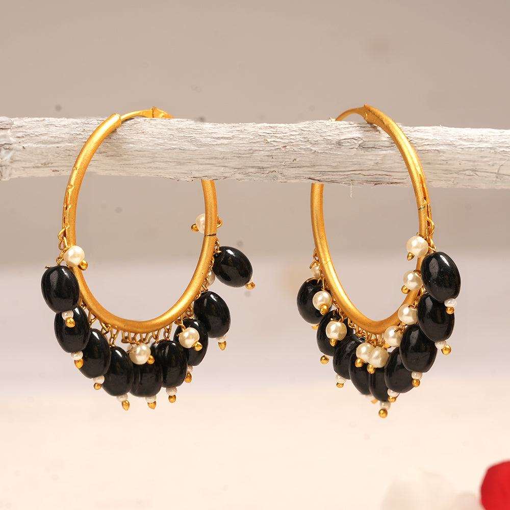 Zoya- Hanging Pearl Hoops Earrings(Black)