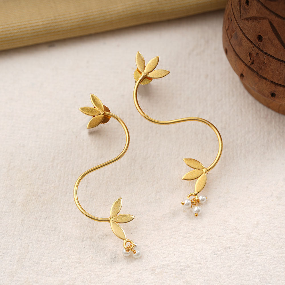 Aparna- Hanging Pearl Dangler Earrings