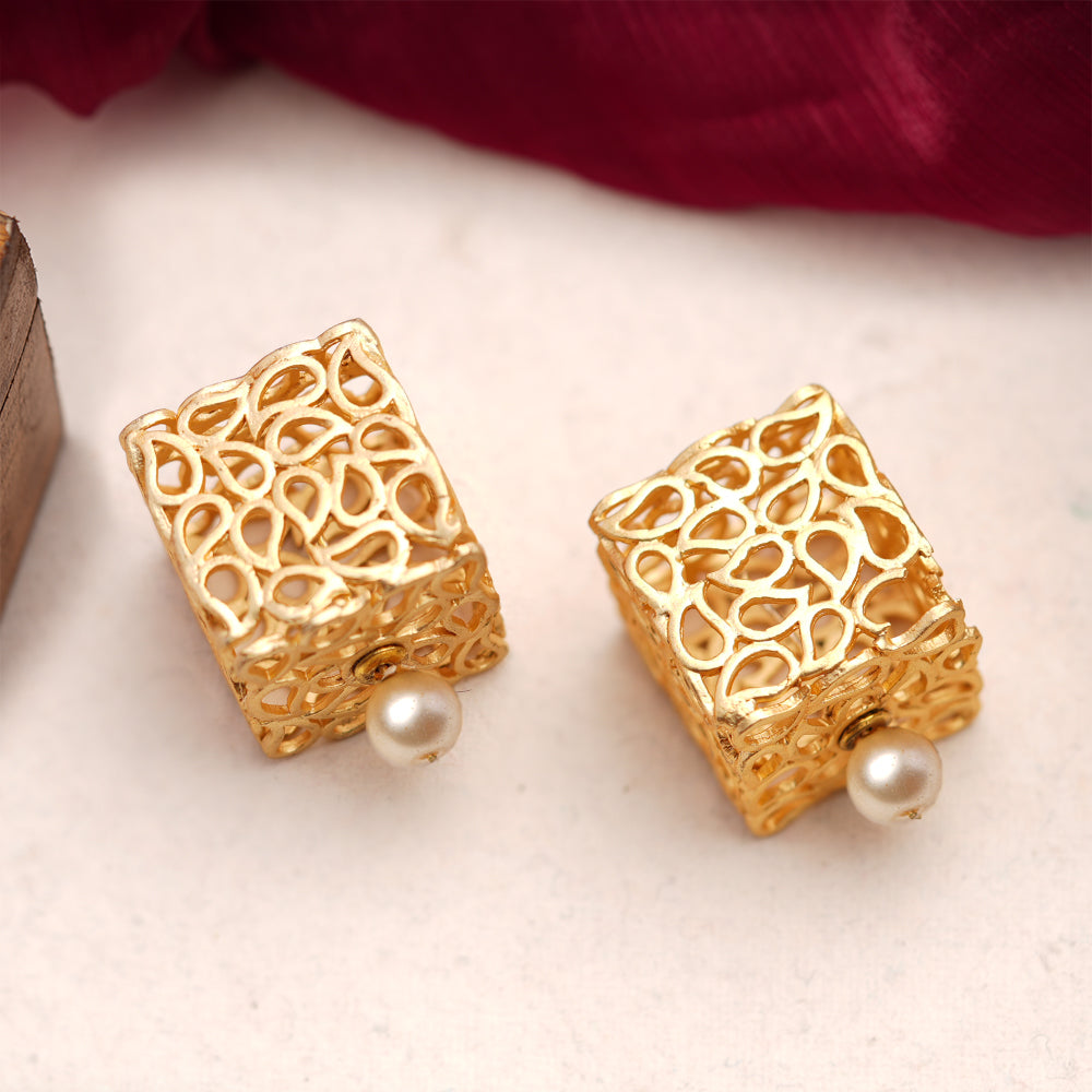 Mira- Hanging Pearl Boxy Stud Earrings.