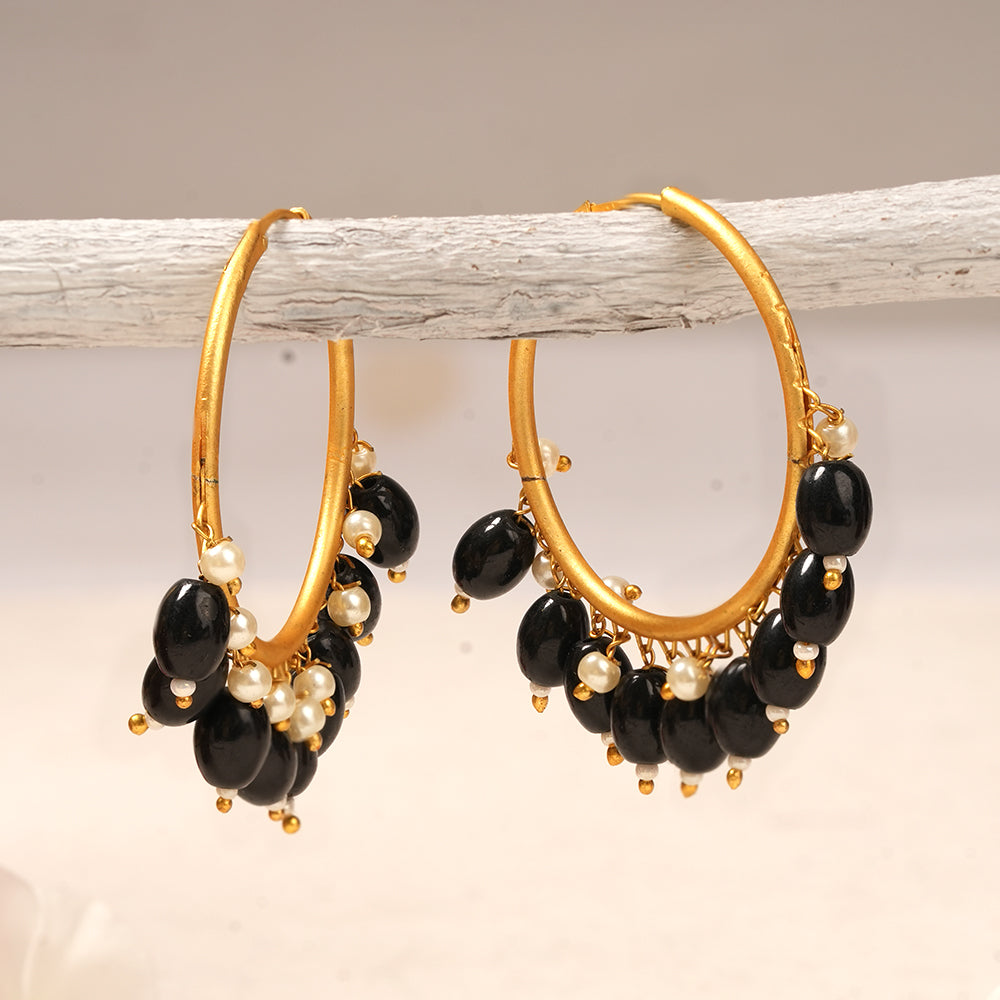Zoya- Hanging Pearl Hoops Earrings(Black)