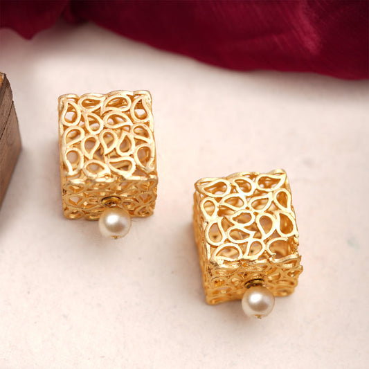 Mira- Hanging Pearl Boxy Stud Earrings.