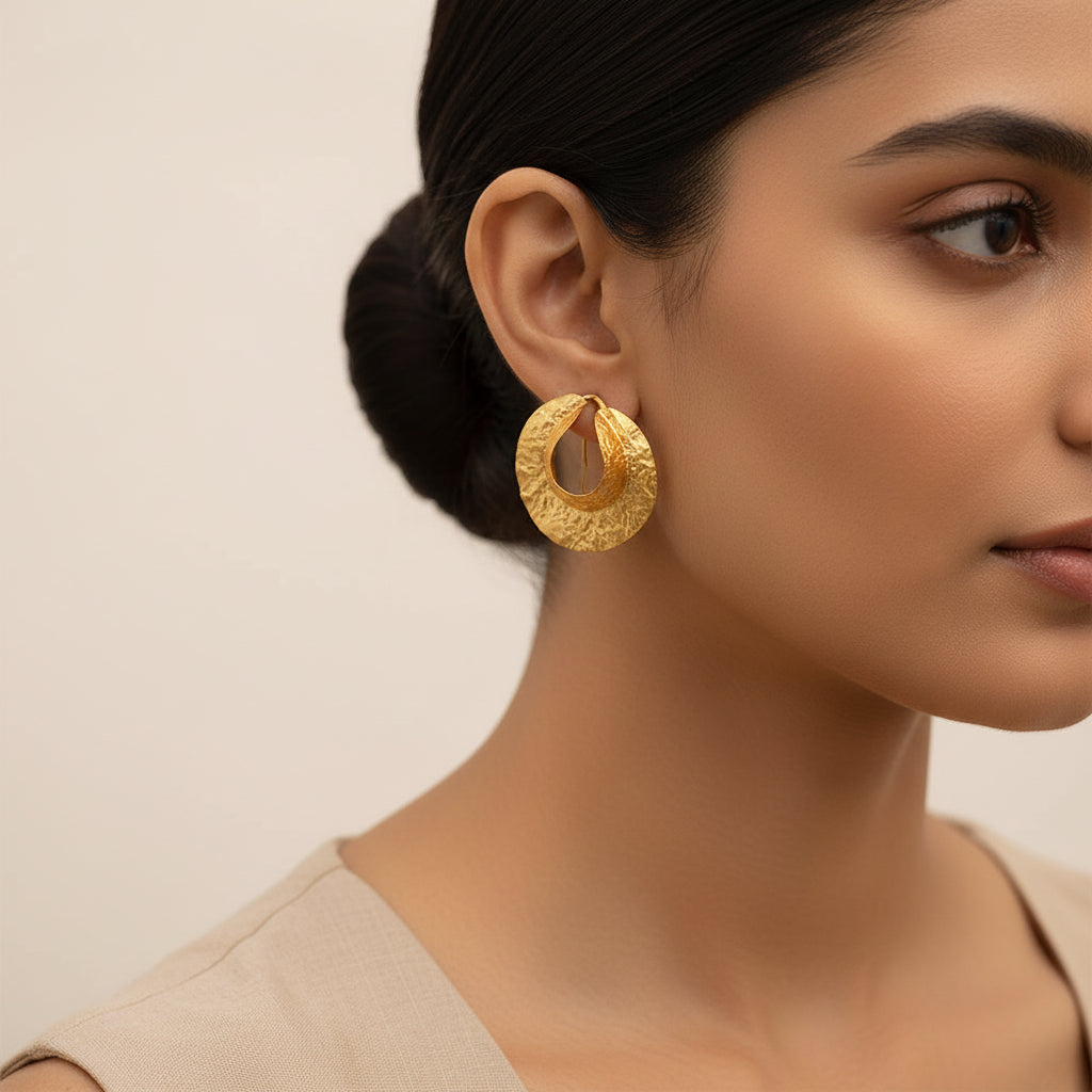 Saanvi- Golden Hoops Earrings