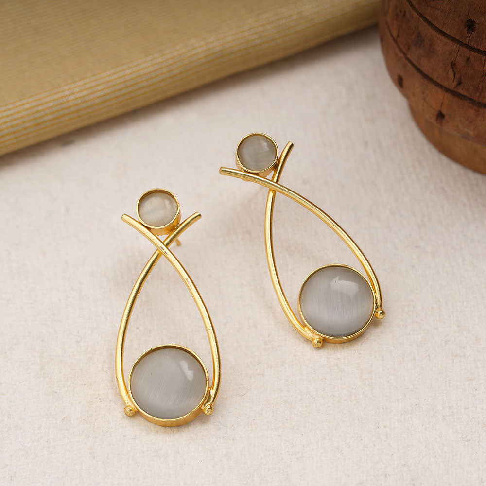 Anika- Stone Studded Golden Frames Dangler Earrings(Gray)