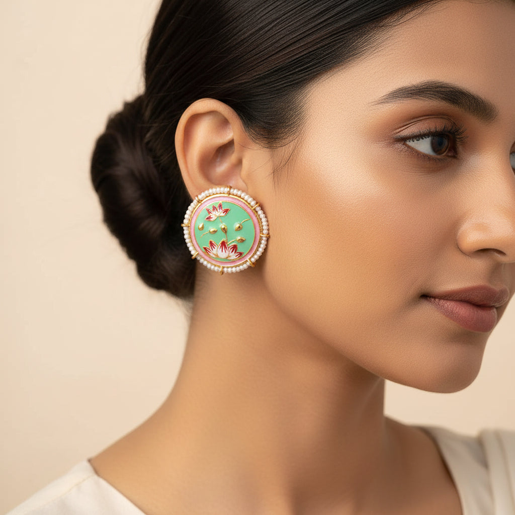 Liorna- Pearl framed stud earrings (Pista)