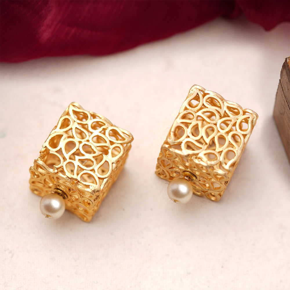 Mira- Hanging Pearl Boxy Stud Earrings.