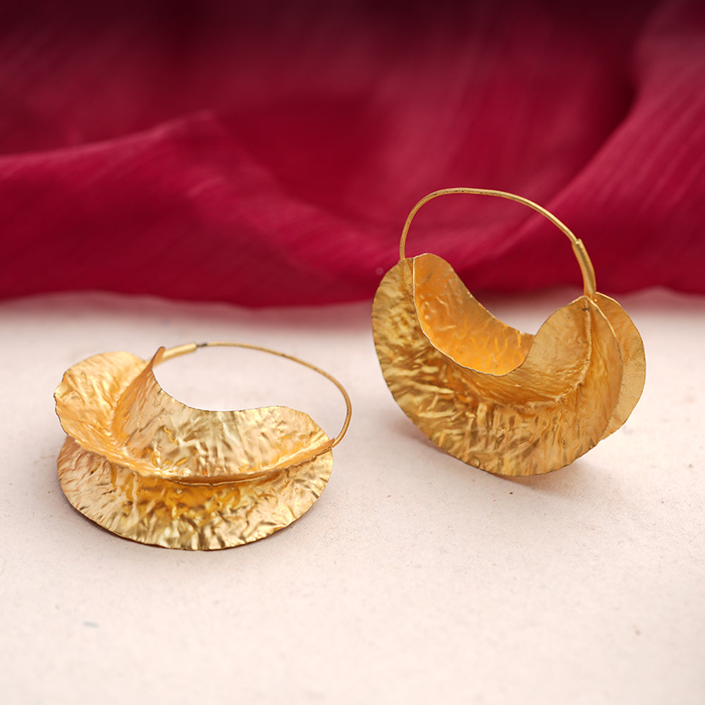 Saanvi- Golden Hoops Earrings