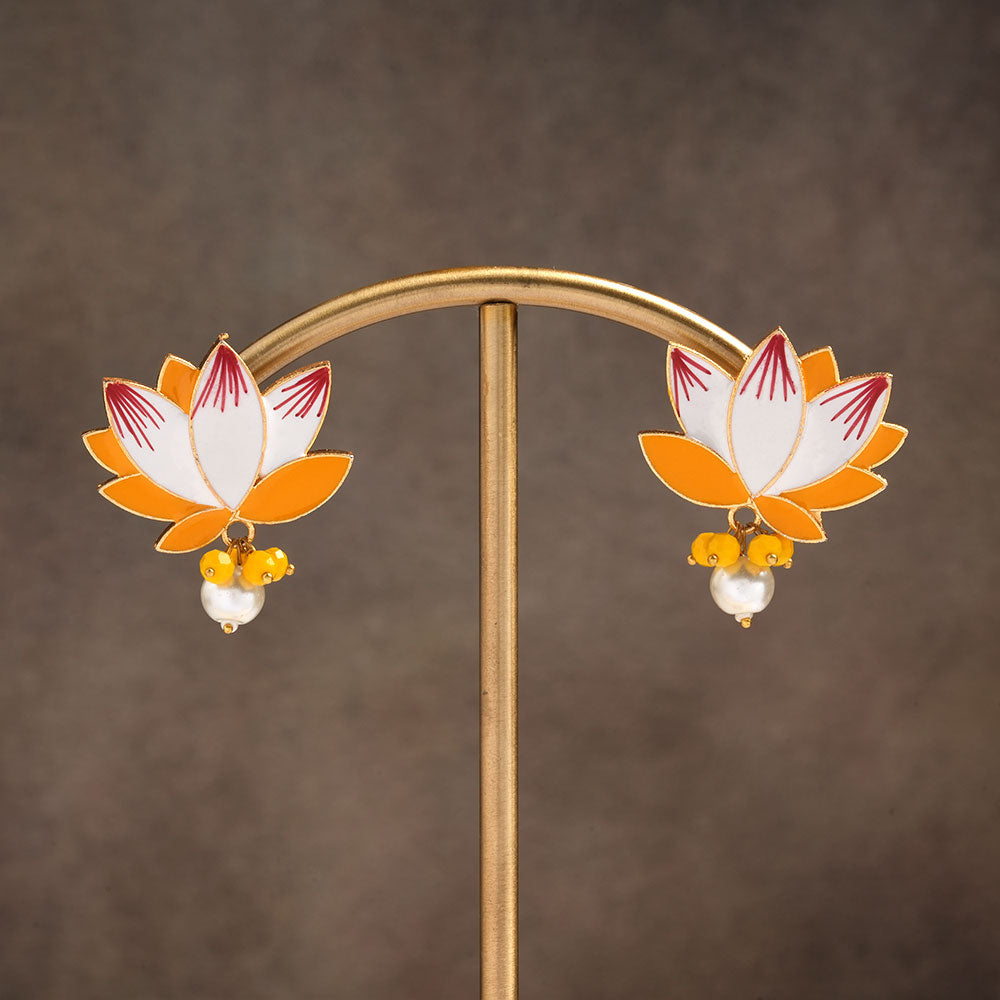 Kiyona – Hanging Pearl Stud Earrings