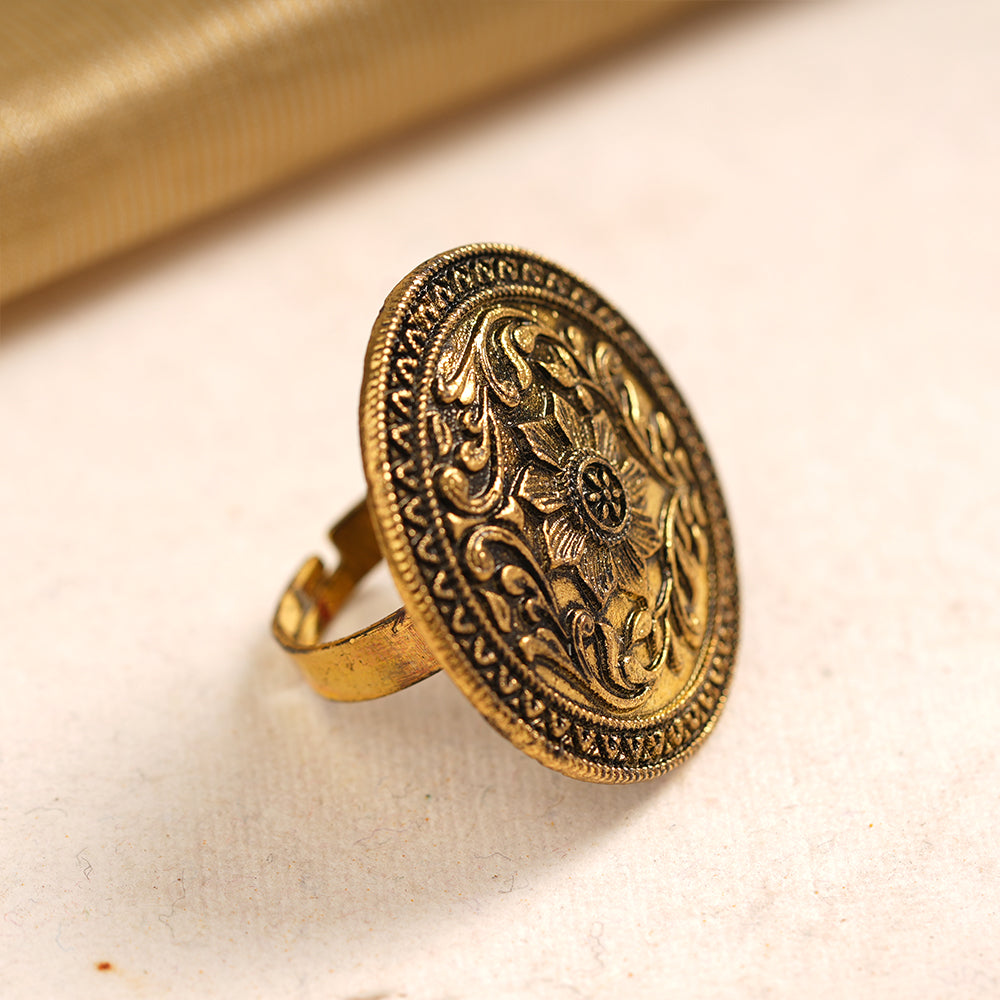 Aaradhya- Golden Carved Adjustable Ring
