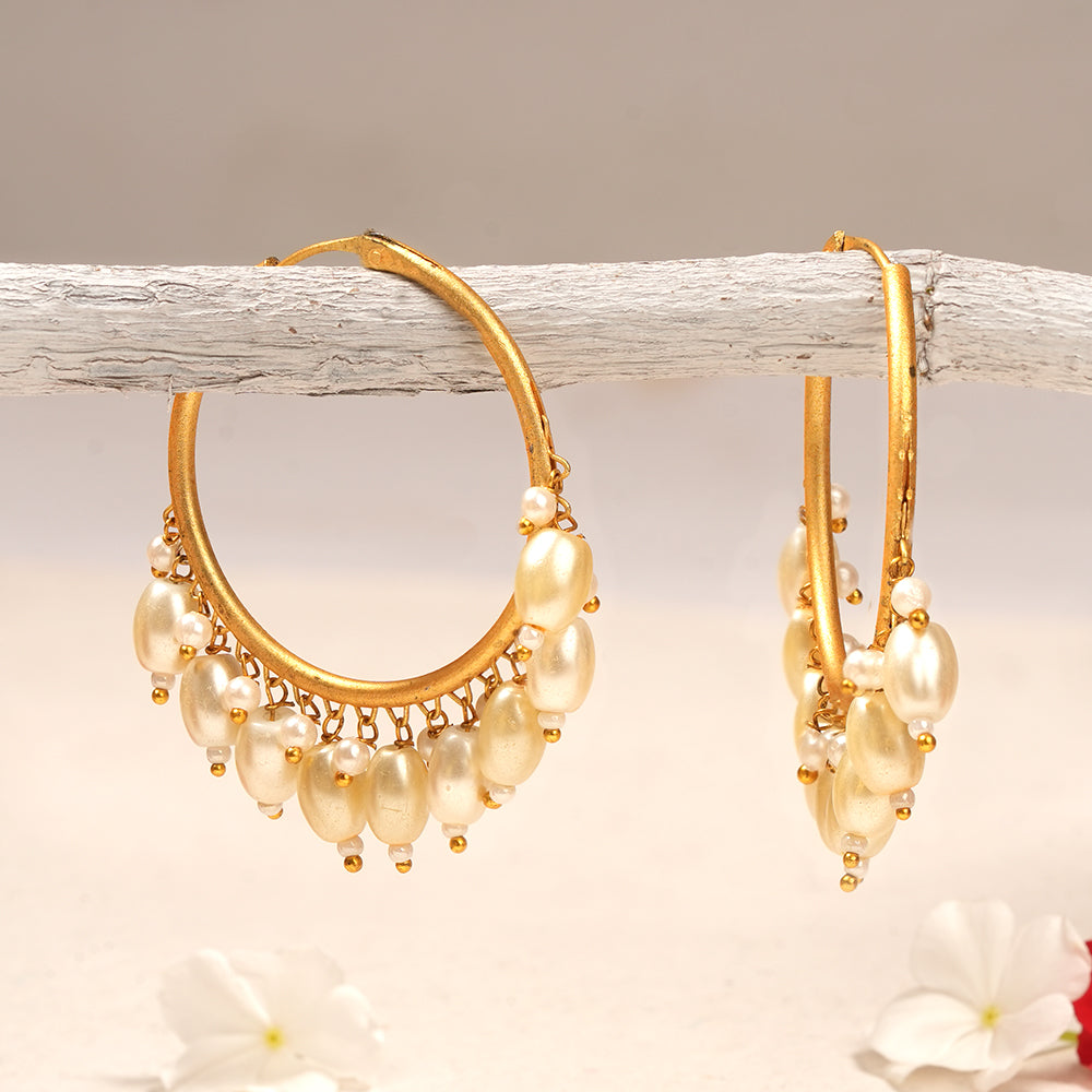 Zoya – Hanging Pearl Hoop Earrings