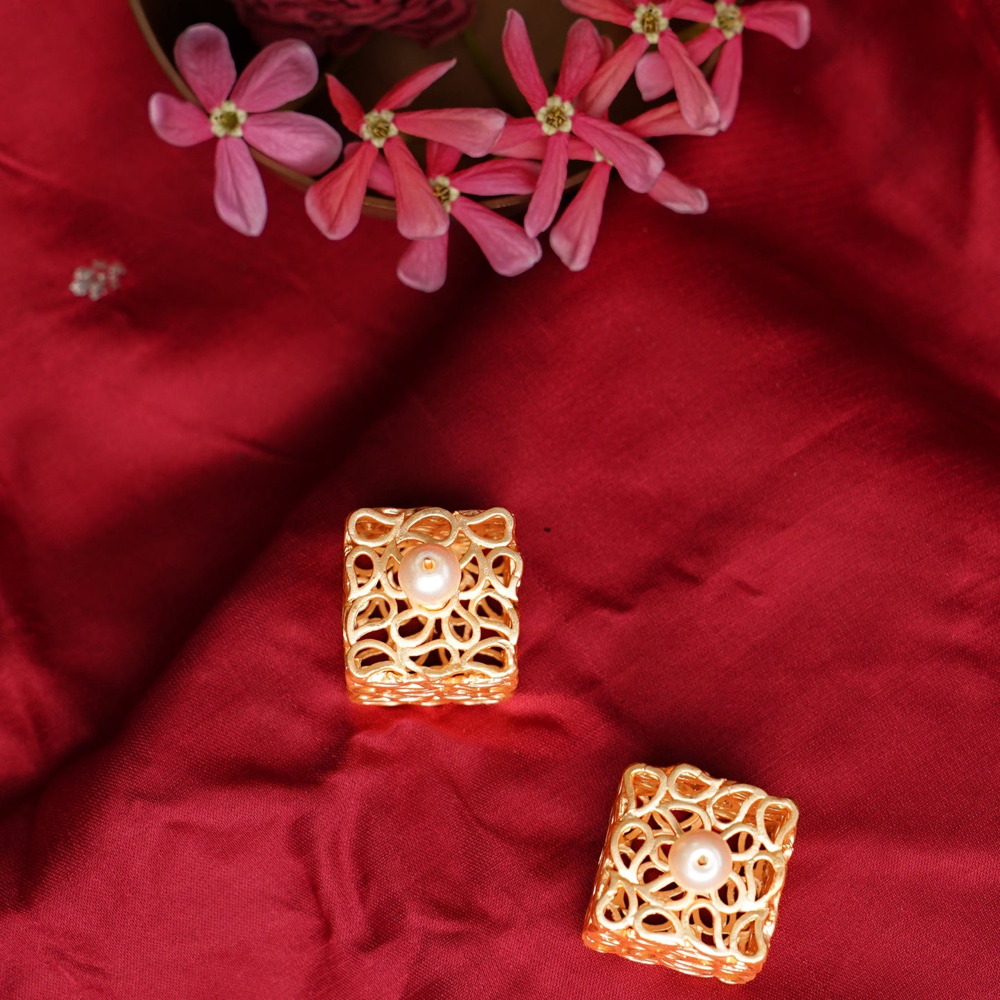 Mira- Hanging Pearl Boxy Stud Earrings.