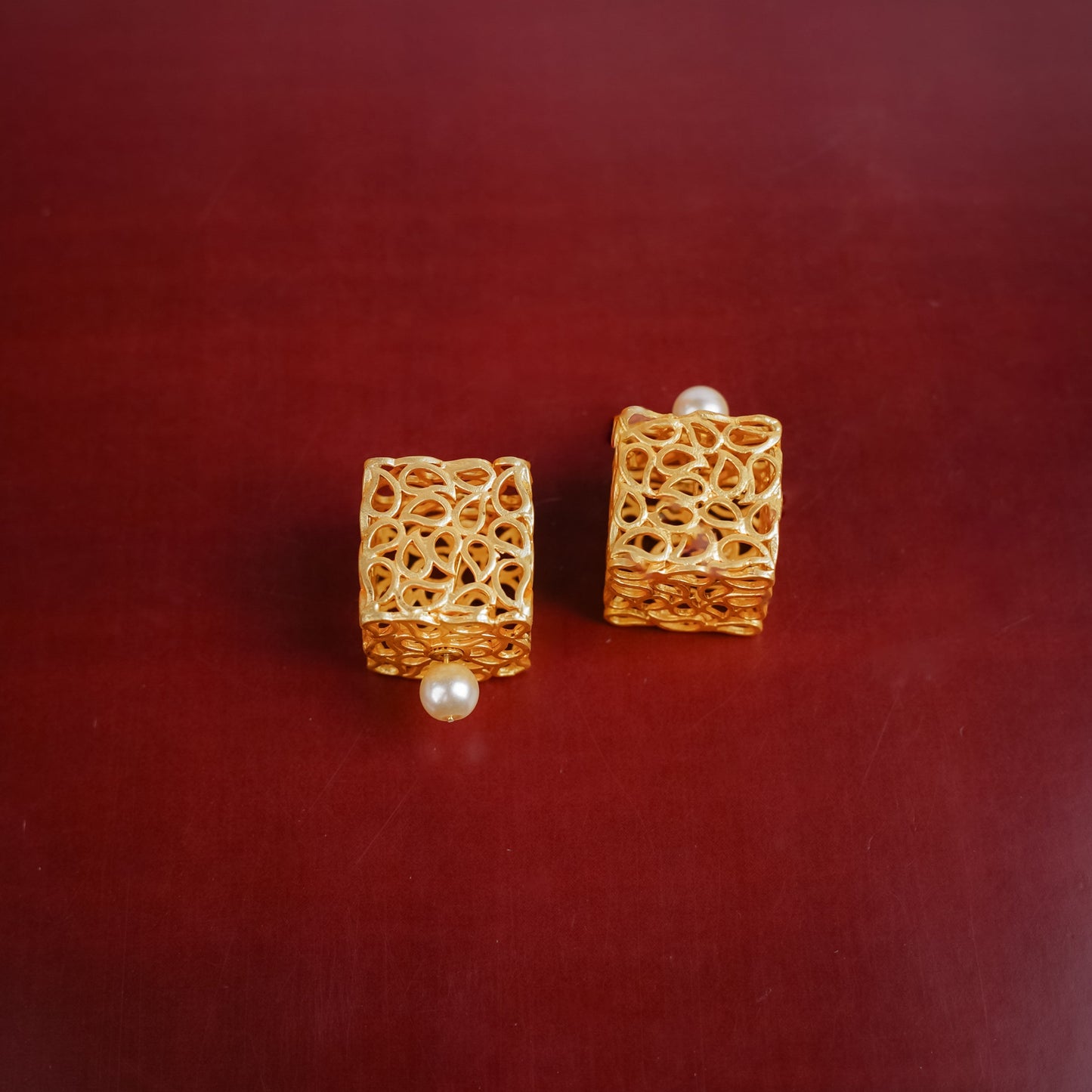 Mira- Hanging Pearl Boxy Stud Earrings.