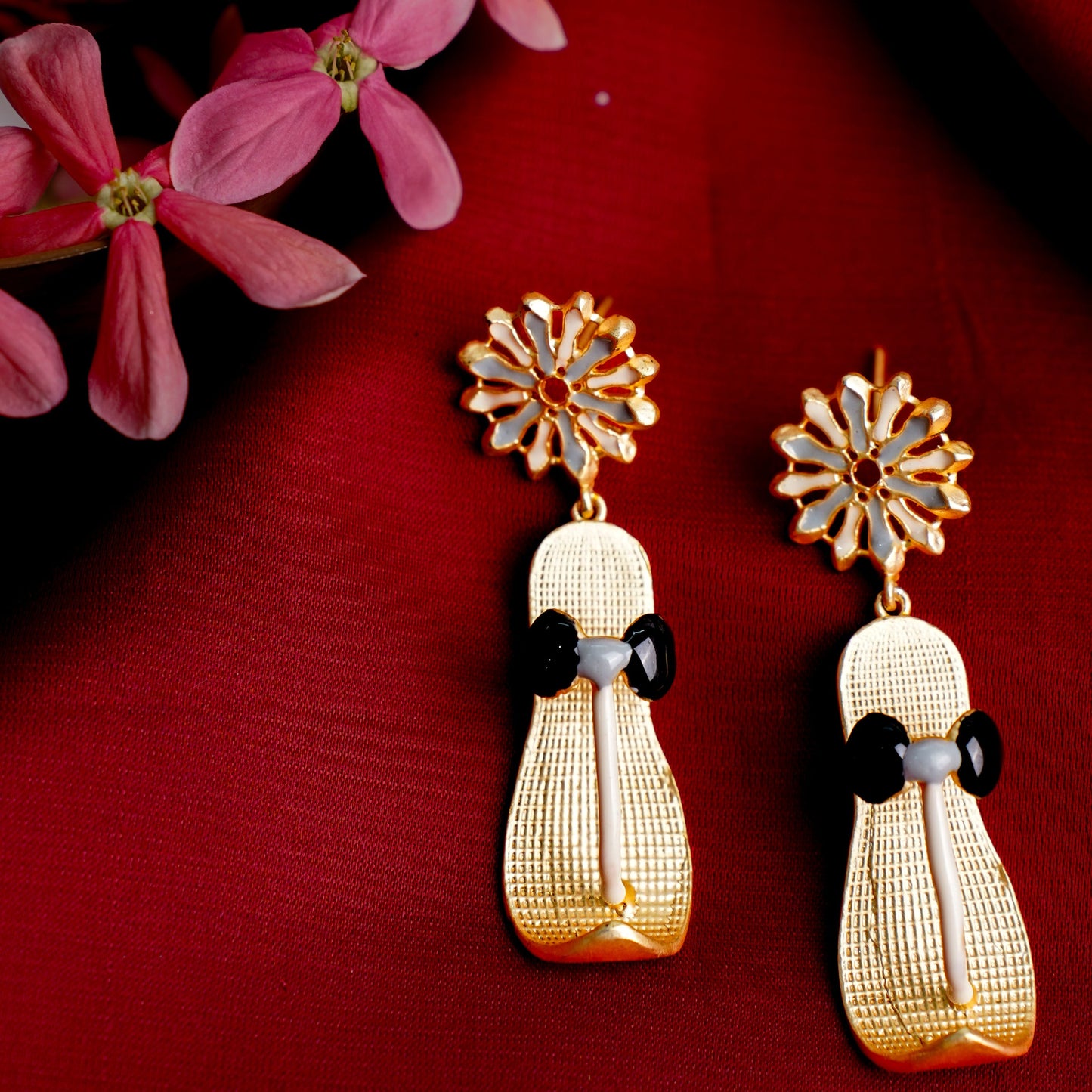Amaira- Golden Dangler Earrings