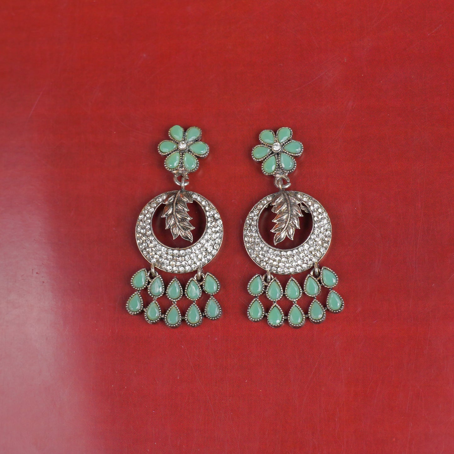 Pista  crystal Earring